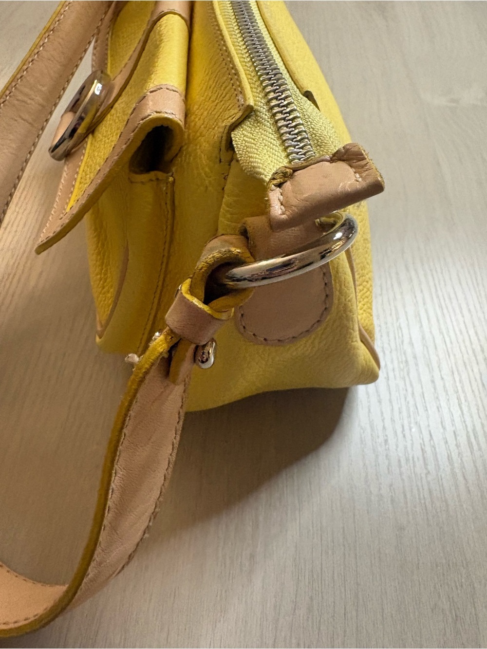 Dooney & Bourke Yellow Shoulder Bag with Tan Trim - Picture 10 of 15